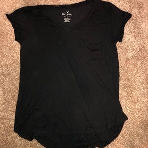 Soft and sexy American eagle pocket tee